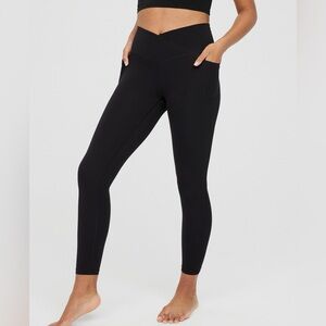 SHORT • OFFLINE By Aerie Real Me XTRA Crossover High Waisted Pocket Legging